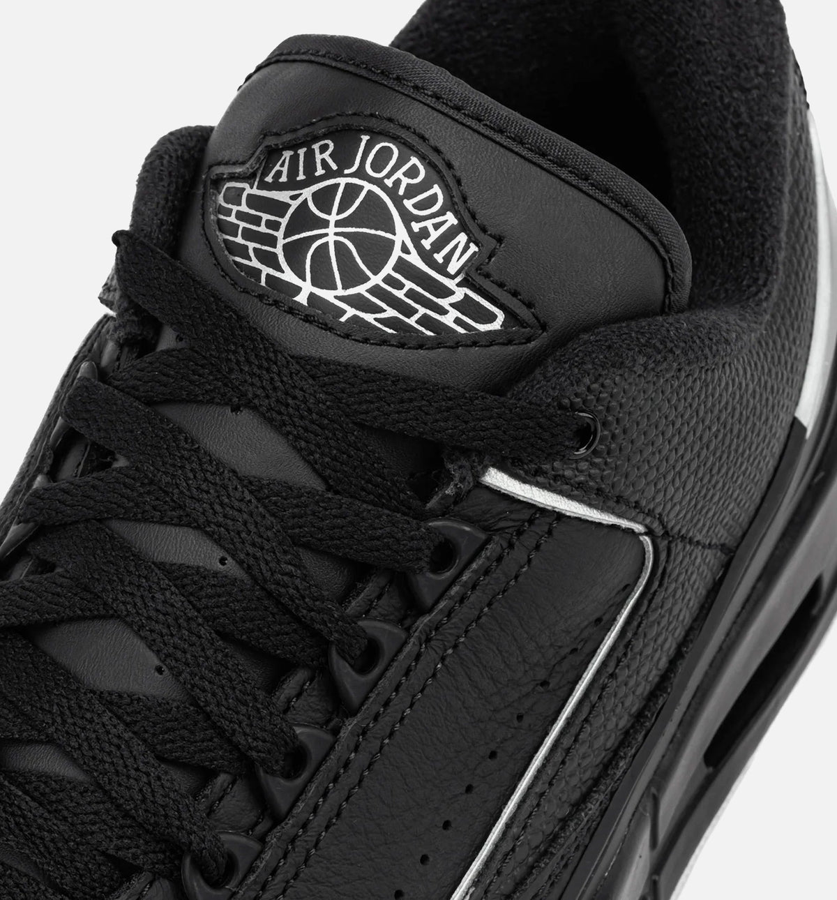 Air Jordan 23 – Men's Lifestyle Sneaker (Black / Metallic Silver)