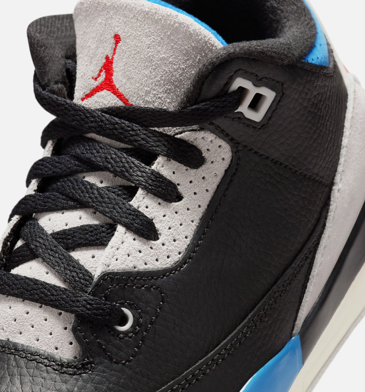 Air Jordan 3 Retro OG Rare Air – Preschool Lifestyle Sneaker (Black / Chile Red / Neutral Grey)