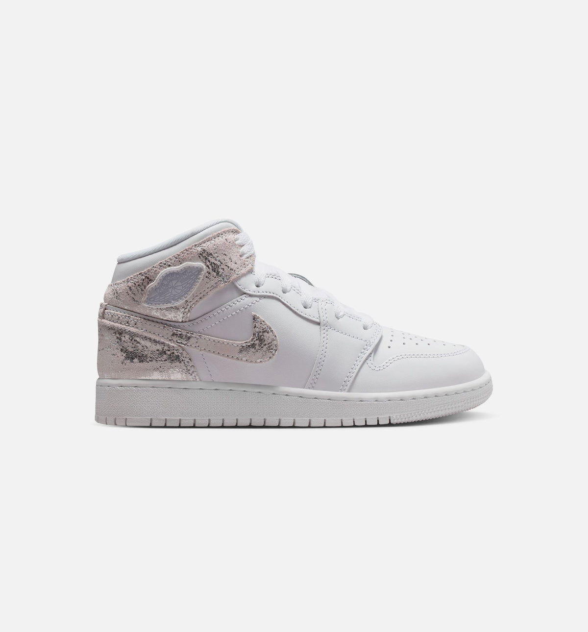 Air Jordan 1 Mid SE – Grade School Lifestyle Sneaker (White / Field Silver)