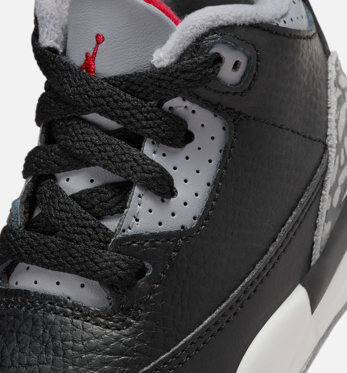 Air Jordan 3 Retro Black Cement – Infant & Toddler Lifestyle Sneaker (Black / Fire Red / Cement Grey)