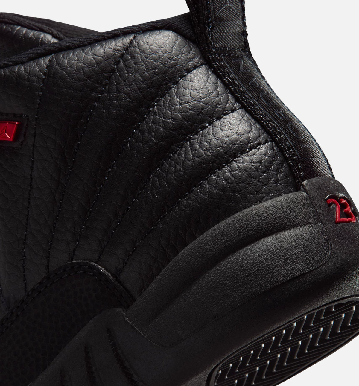 Air Jordan 12 Retro Bloodline – Preschool Lifestyle Sneaker (Black / Varsity Red)