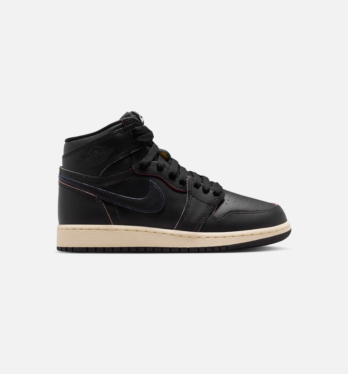 Air Jordan 1 Retro High OG – Grade School Lifestyle Sneaker (Black / Muslin)