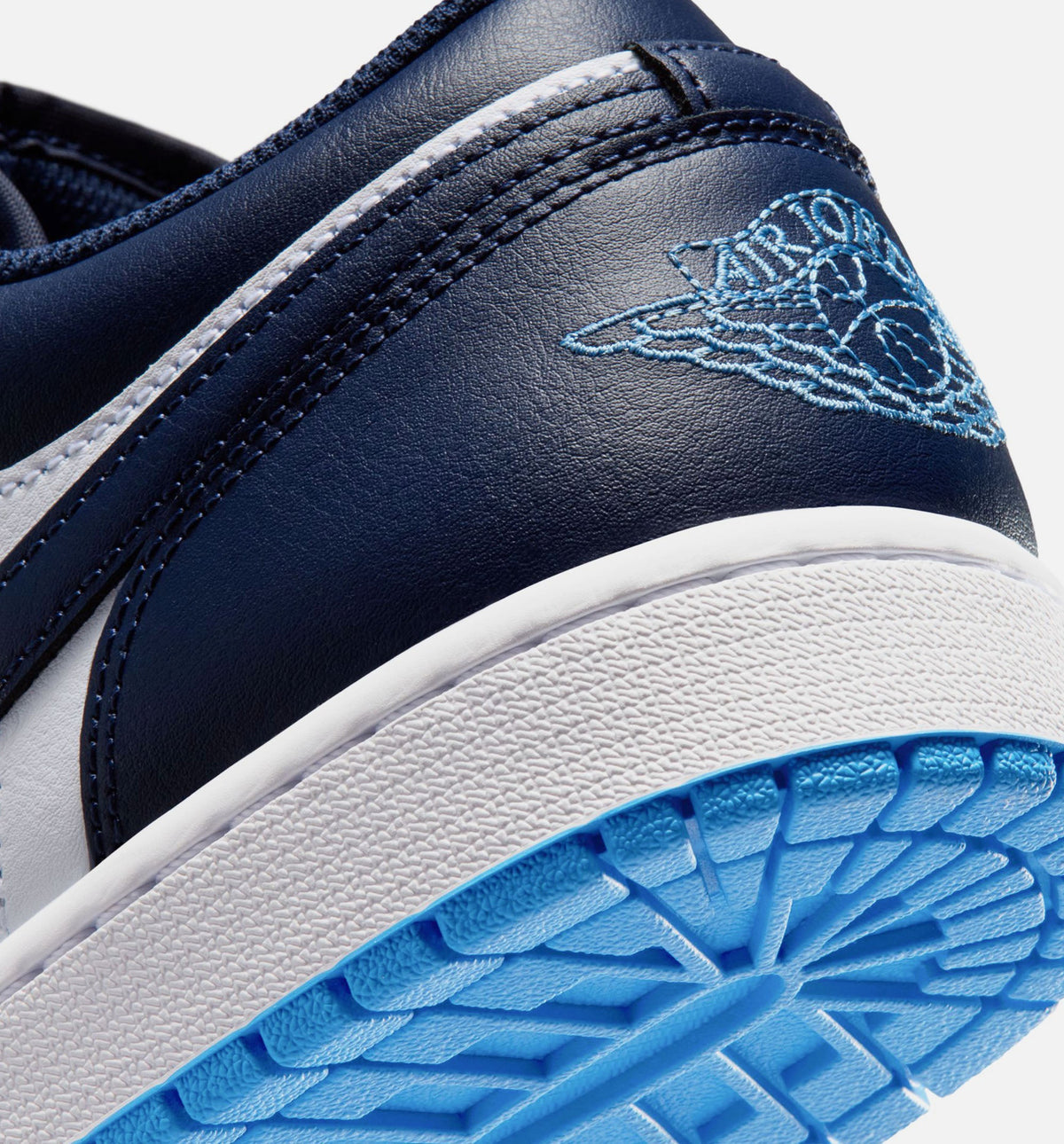 Air Jordan 1 Low – Men's Lifestyle Sneaker (Midnight Navy / University Blue)