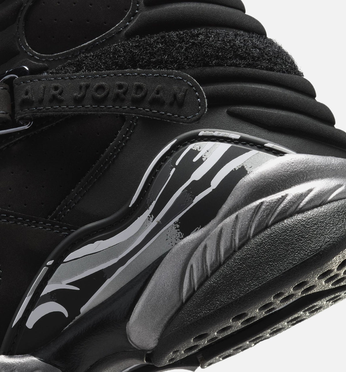 Air Jordan 8 Retro Chrome Black and Light Graphite – Grade School Lifestyle Sneaker (Black / White / Light Graphite)