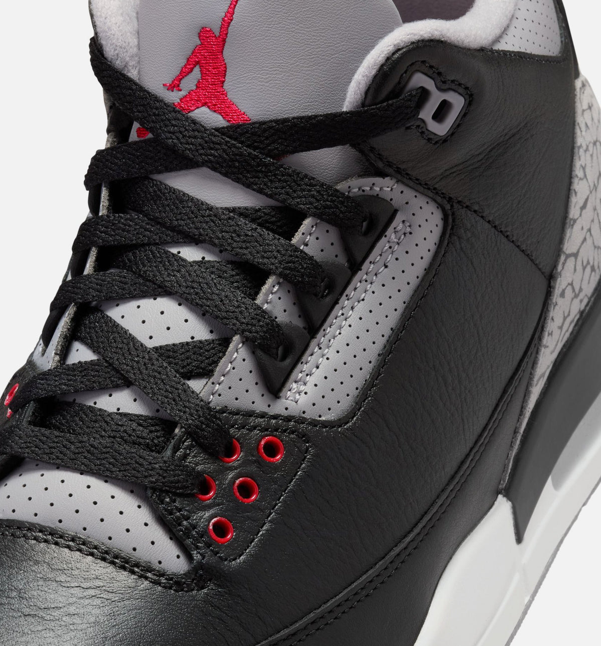 Air Jordan 3 Retro Black Cement – Men's Lifestyle Sneaker (Black / Fire Red / Cement Grey)