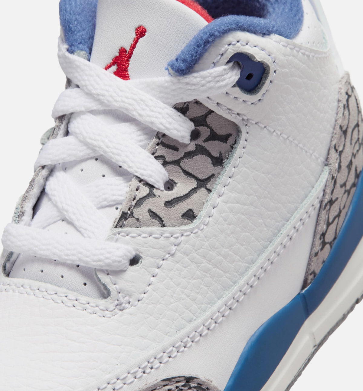 Air Jordan 3 Retro OG True Blue – Infant & Toddler Lifestyle Sneaker (White / Fire Red / True Blue)