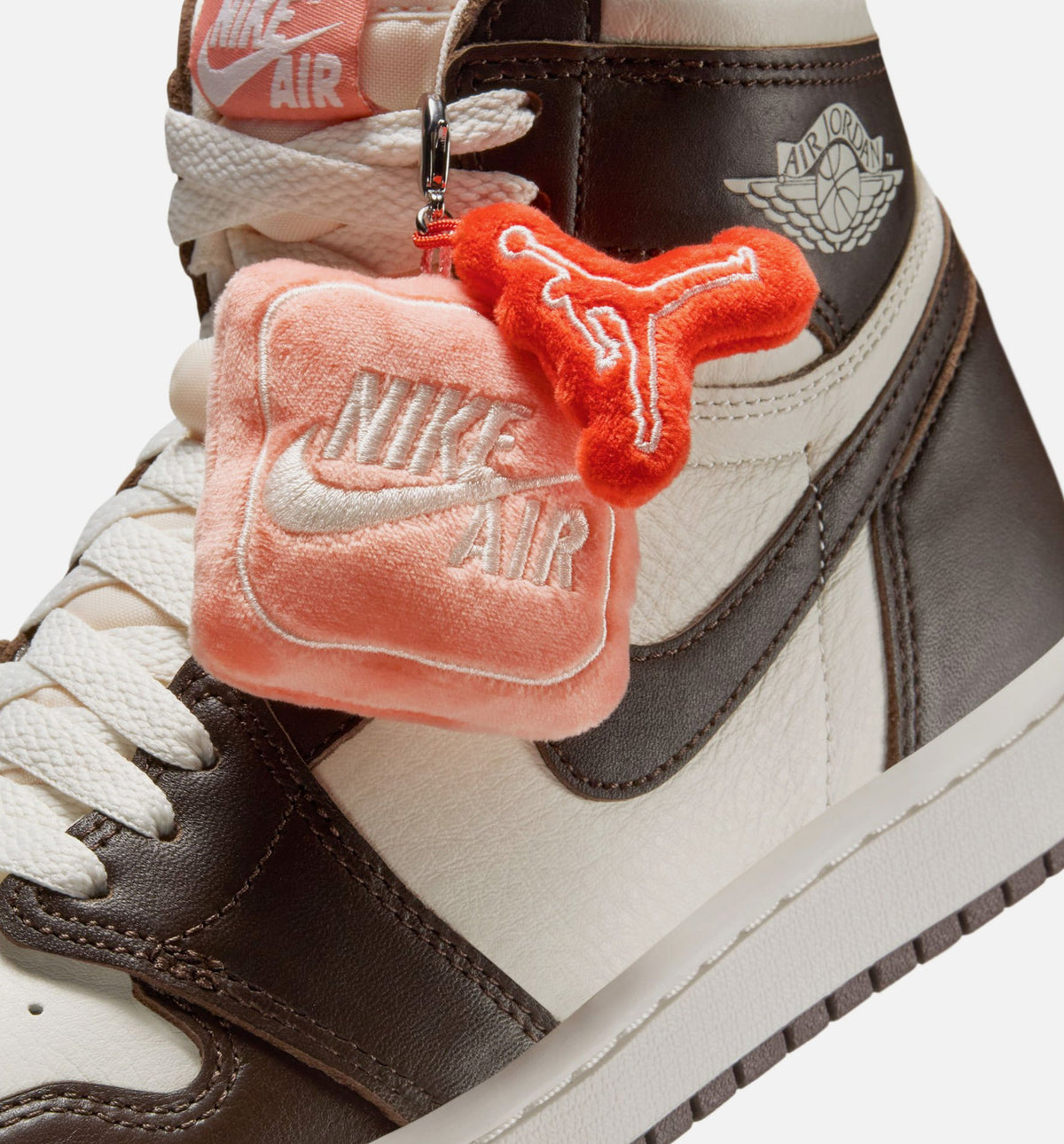 Air Jordan 1 Retro High OG – Women's Lifestyle Sneaker (Baroque Brown / Light Madder Root)