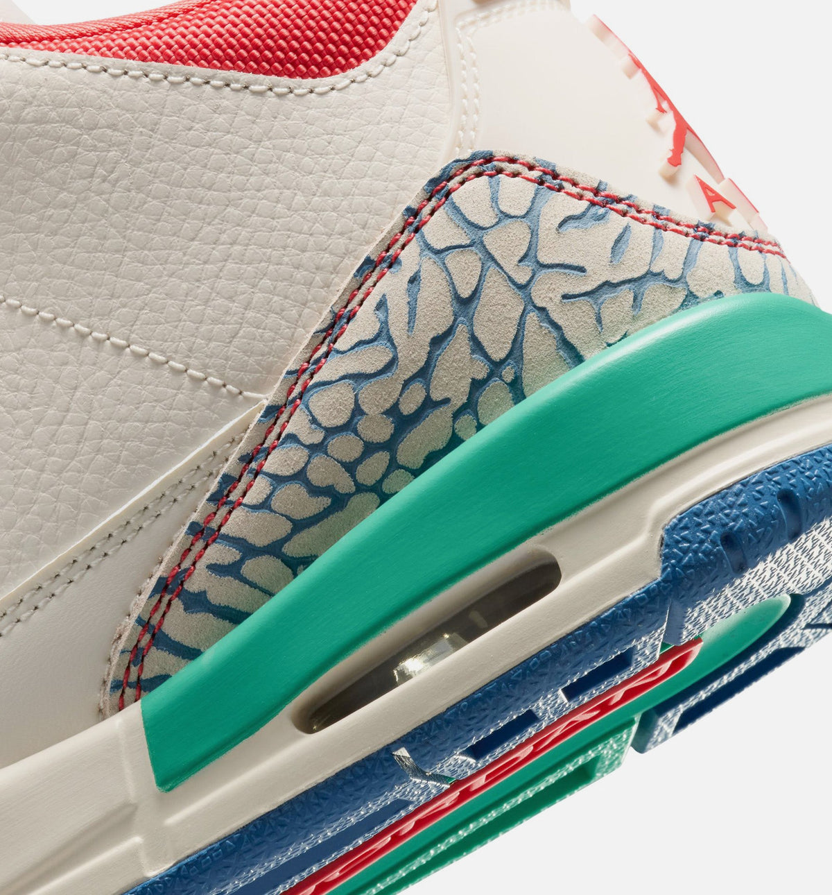 Air Jordan 3 Retro Play Your Way – Grade School Lifestyle Sneaker (Chalk / Track Red / True Blue / Kinetic Green)