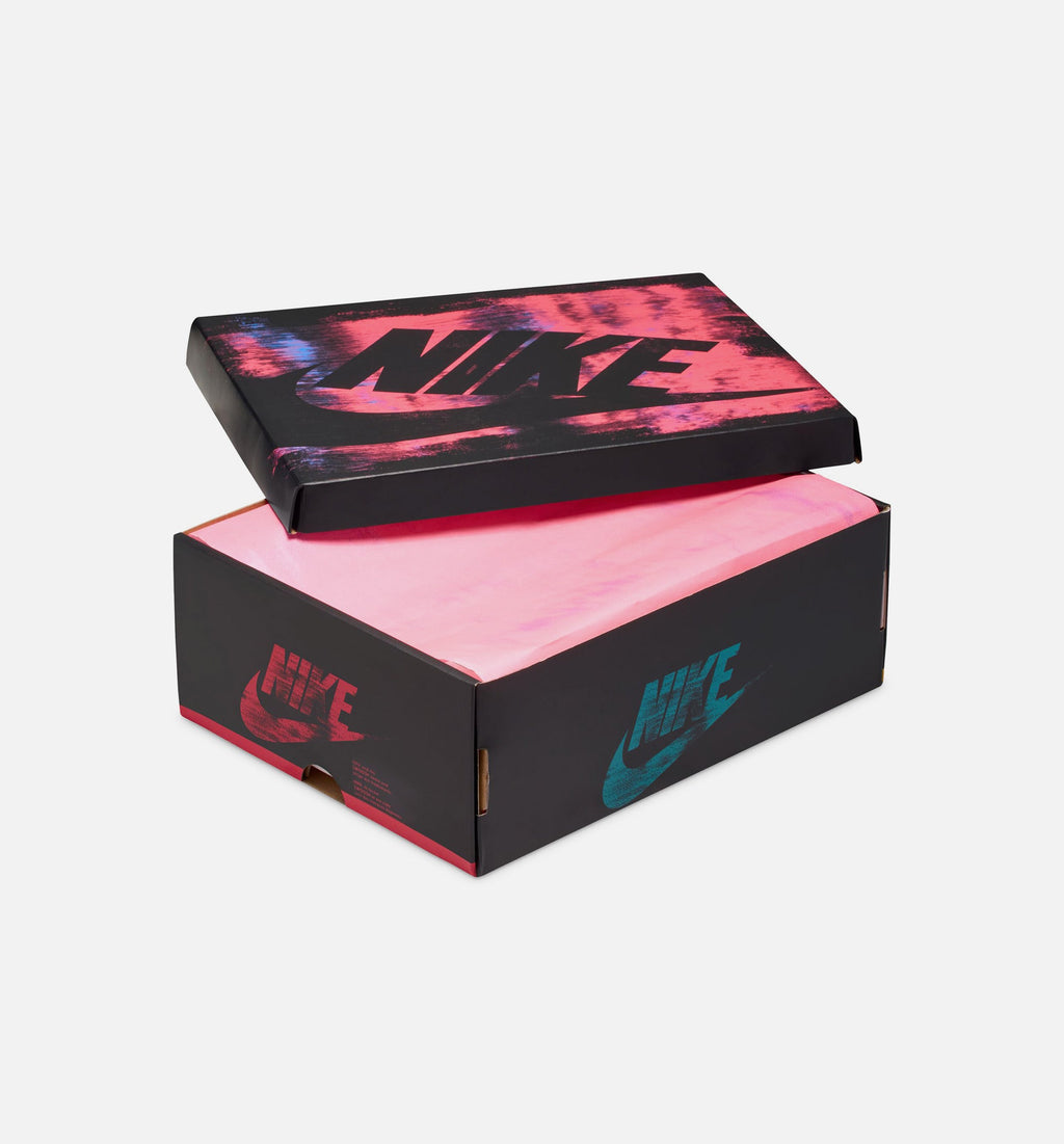 Air Jordan 1 Retro High OG – Grade School Lifestyle Sneaker (Black / Muslin)