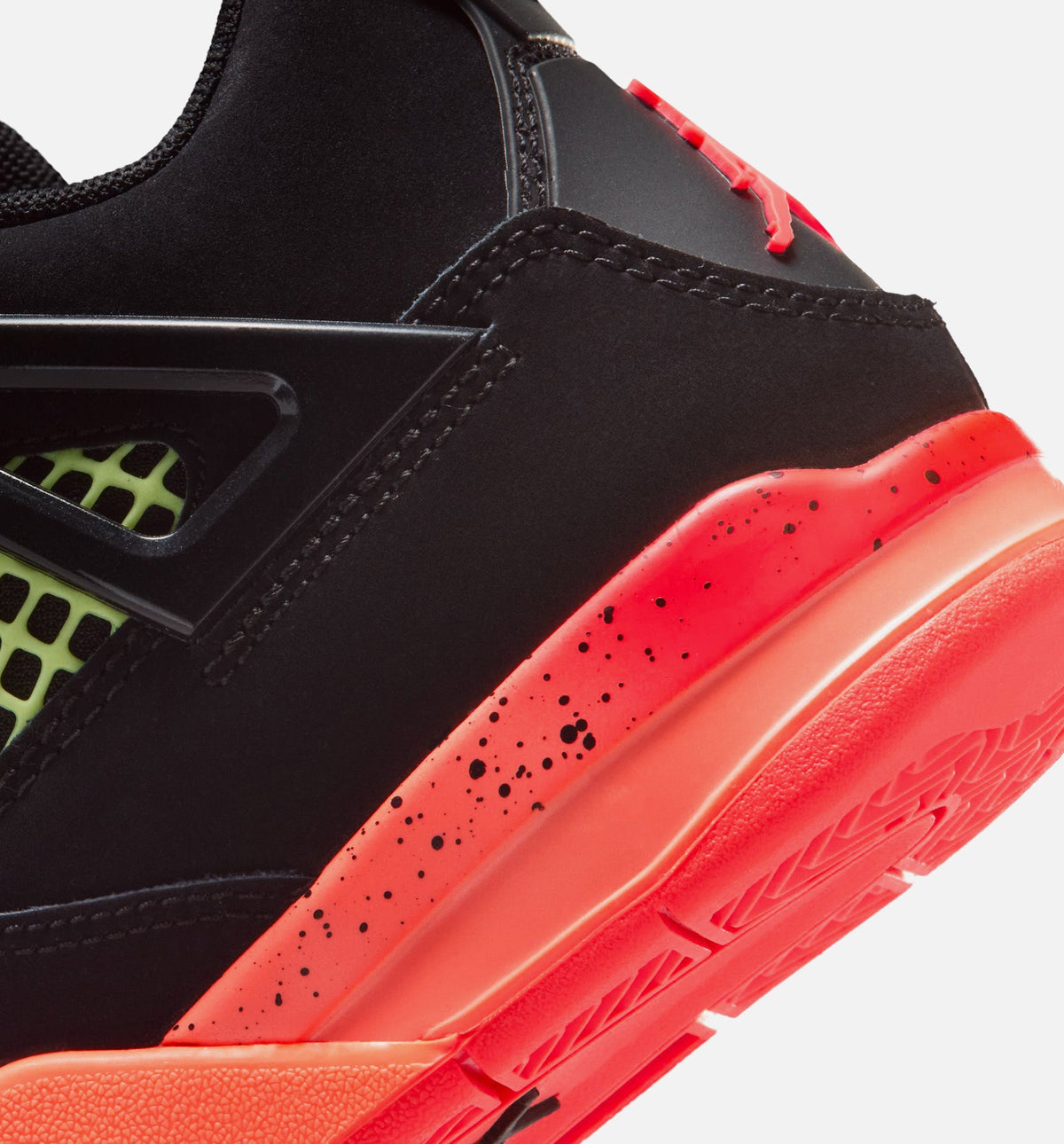 Air Jordan 4 Retro Black Infrared 23 – Preschool Lifestyle Sneaker (Black / Infrared 23 / Bright Mango)