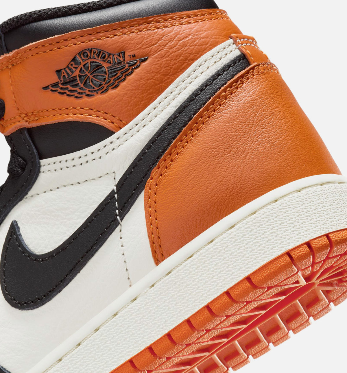 Air Jordan 1 Retro High OG Shattered Backboard – Grade School Lifestyle Sneaker (Black / Starfish)