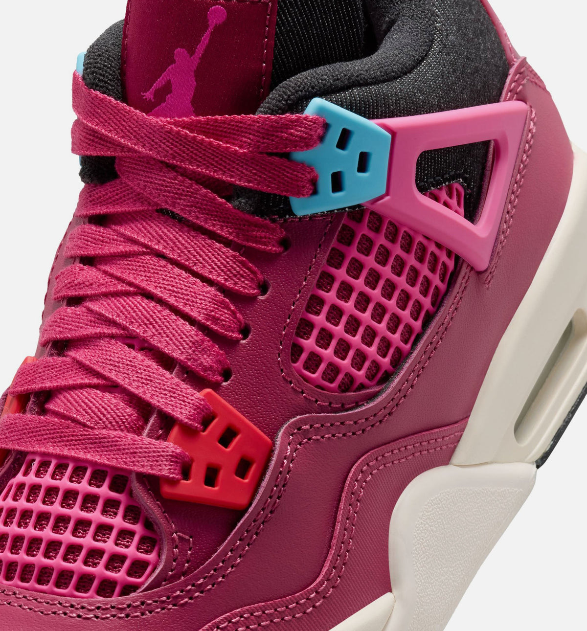 Air Jordan 4 Retro She’s a Star – Grade School Lifestyle Sneaker (Sweet Beet / Desert Pink / Off Noir / Chalk)