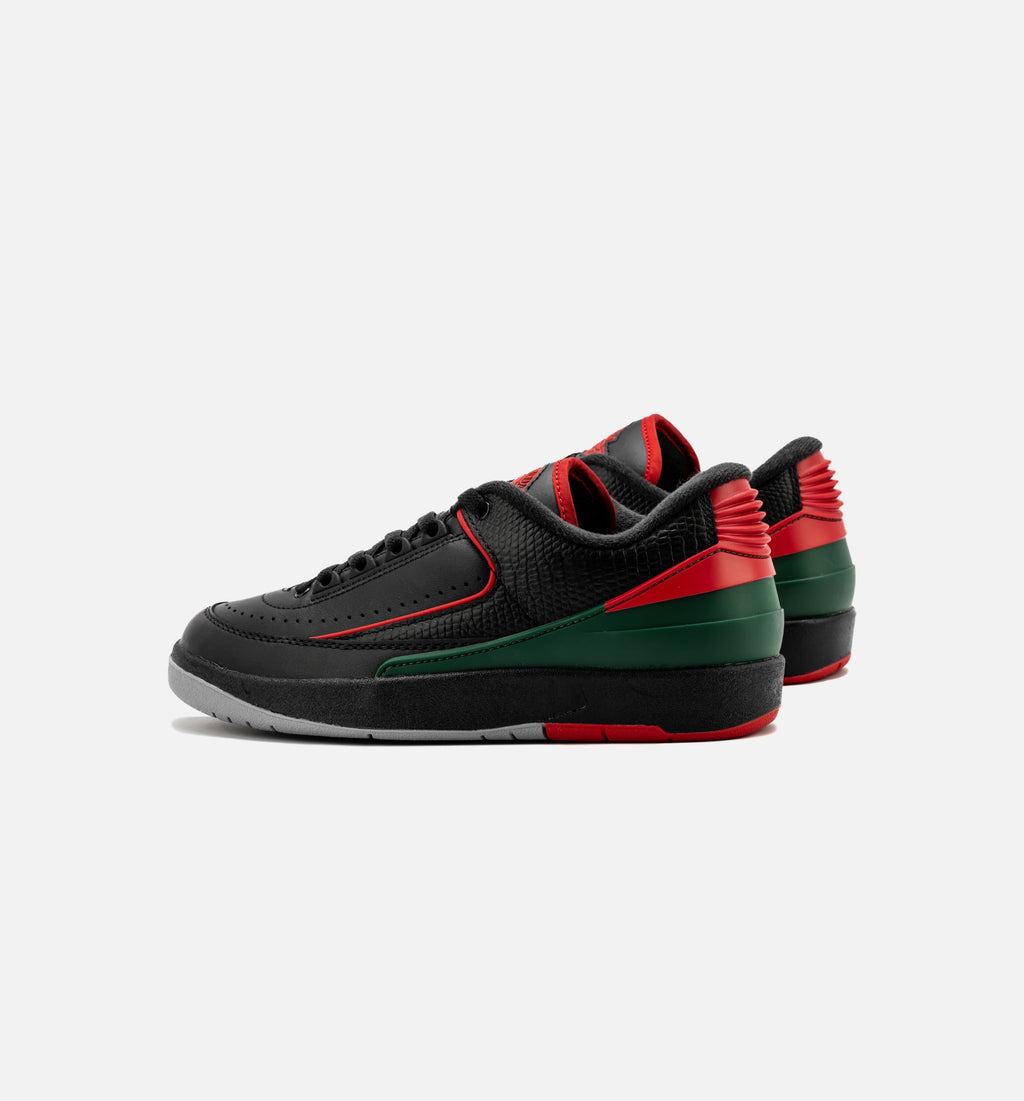 Air Jordan 2 Retro Low Christmas – Grade School Lifestyle Sneaker (Black / Fire Red / Cement Grey)