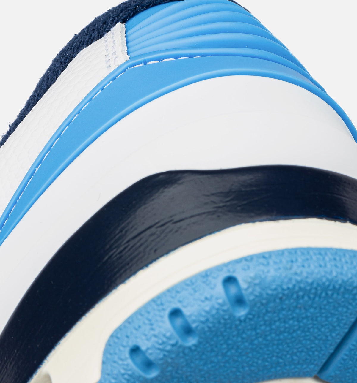 Air Jordan 23 – Men's Lifestyle Sneaker (White / University Blue / Midnight Navy)