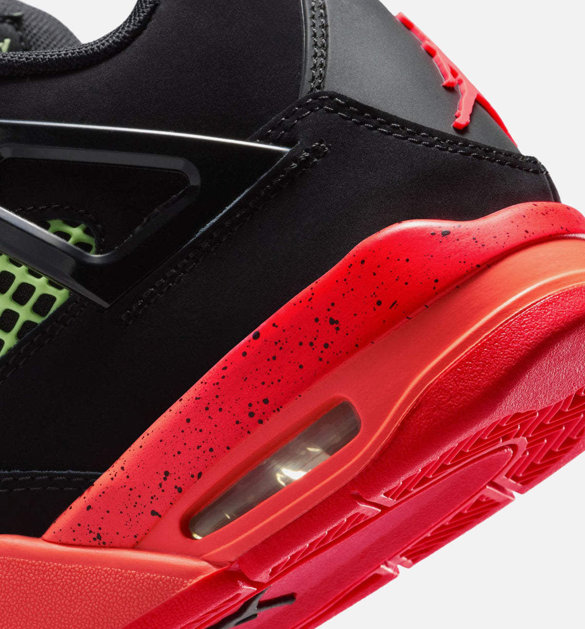 Air Jordan 4 Retro Black Infrared 23 – Grade School Lifestyle Sneaker (Black / Infrared 23 / Bright Mango)